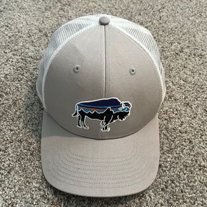 Like New! Youth Patagonia Trucker Hat